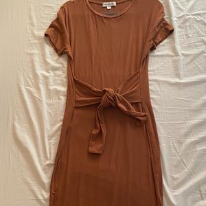 Amore Vert T-shirt dress